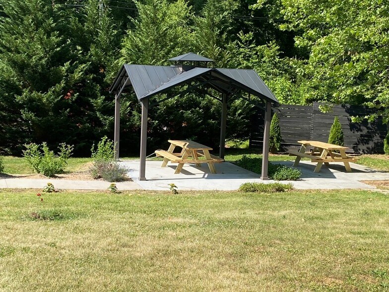 More Photos Of 7892 Stonewall Jackson Hwy, Front Royal Restaurant For Sale