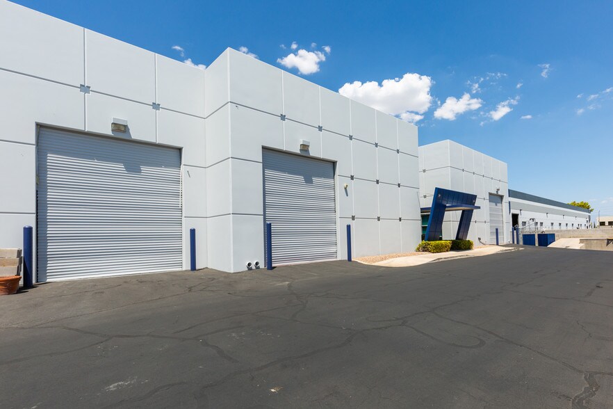 More Photos Of 3720 W Oquendo Rd, Las Vegas Warehouse For Lease