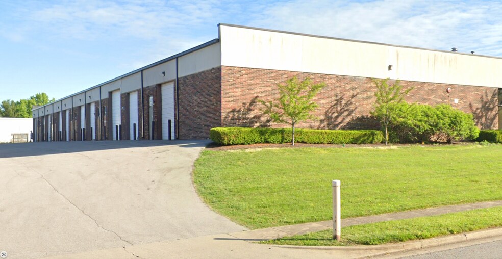 More Photos Of 125 Trade St, Lexington Light Distribution For Lease