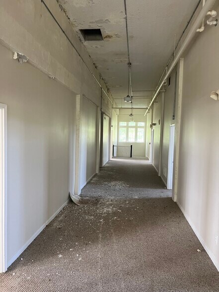 More Photos Of 205 S School Ave, Mahaska Apartments For Sale