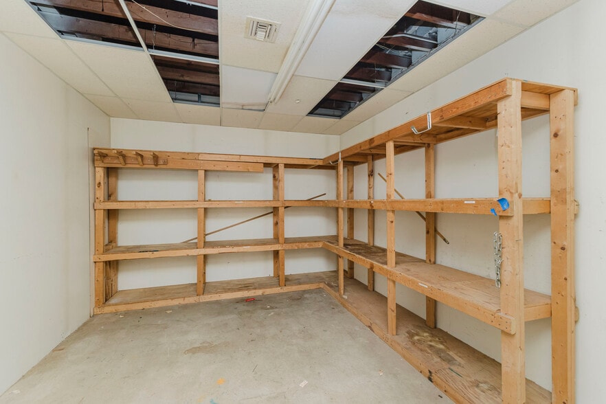 More Photos Of 1560 S Topeka St, Wichita Lodge Meeting Hall For Sale