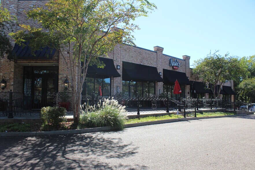 More Photos Of 733 Lake Harbour Dr, Ridgeland Storefront Retail Office For Lease
