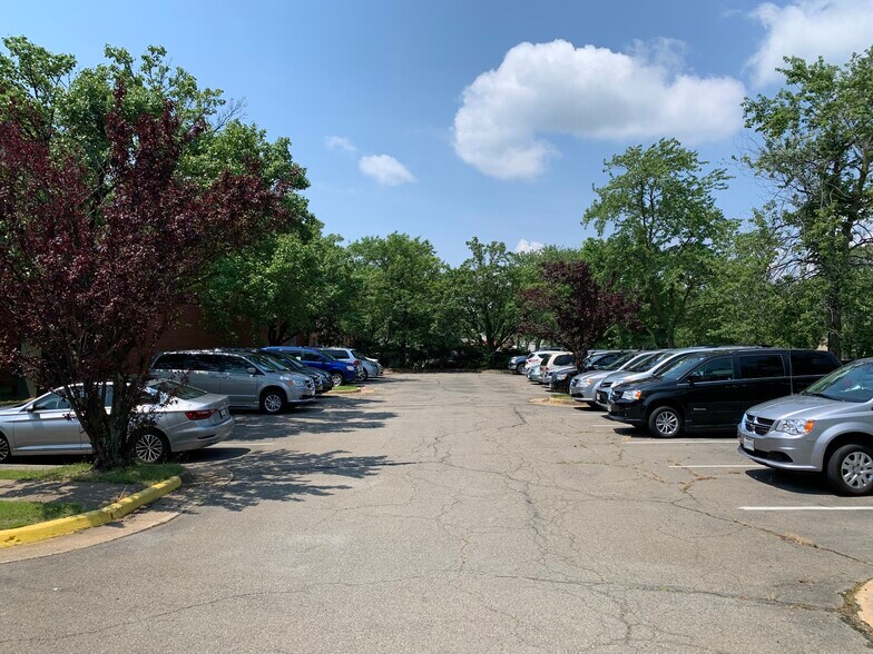 More Photos Of 5741 General Washington Dr, Alexandria Manufacturing For Lease