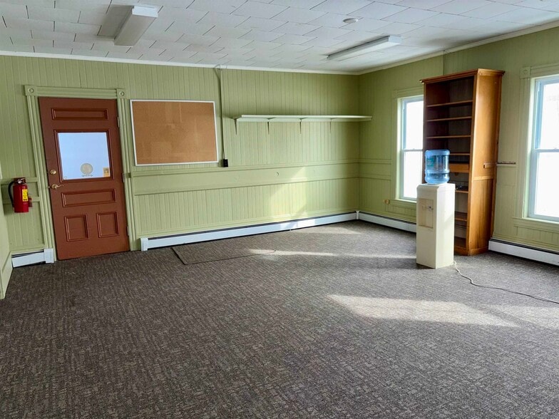 More Photos Of 79 Main St, Stratford Office For Sale