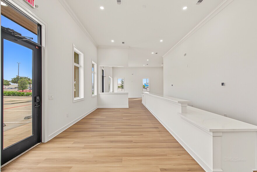 More Photos Of 8503 Union Chappel Rd, Fulshear Office For Sale