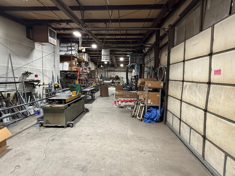 More Photos Of 2991 S Tejon St, Englewood Warehouse For Sale