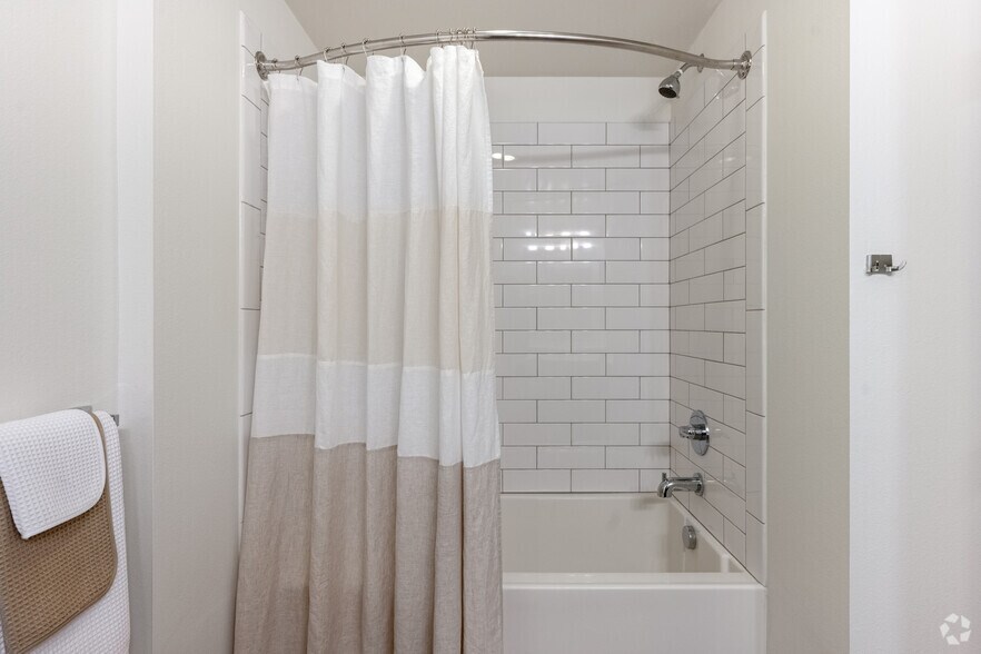 More Photos Of 1200 S Grand Ave, Los Angeles Apartments For Lease