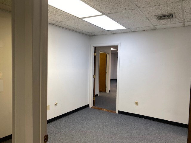 More Photos Of 2751 Dixwell Ave, Hamden Office For Lease