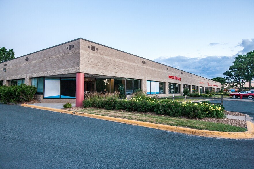 More Photos Of 7201-7245 University Ave NE, Fridley Medical For Lease