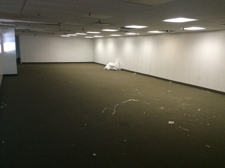 More Photos Of 5790 Broadway, Bronx Storefront For Lease