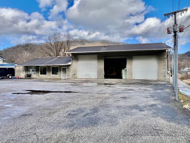 More Photos Of 15095 Maccorkle Ave, Cabin Creek Auto Repair For Sale