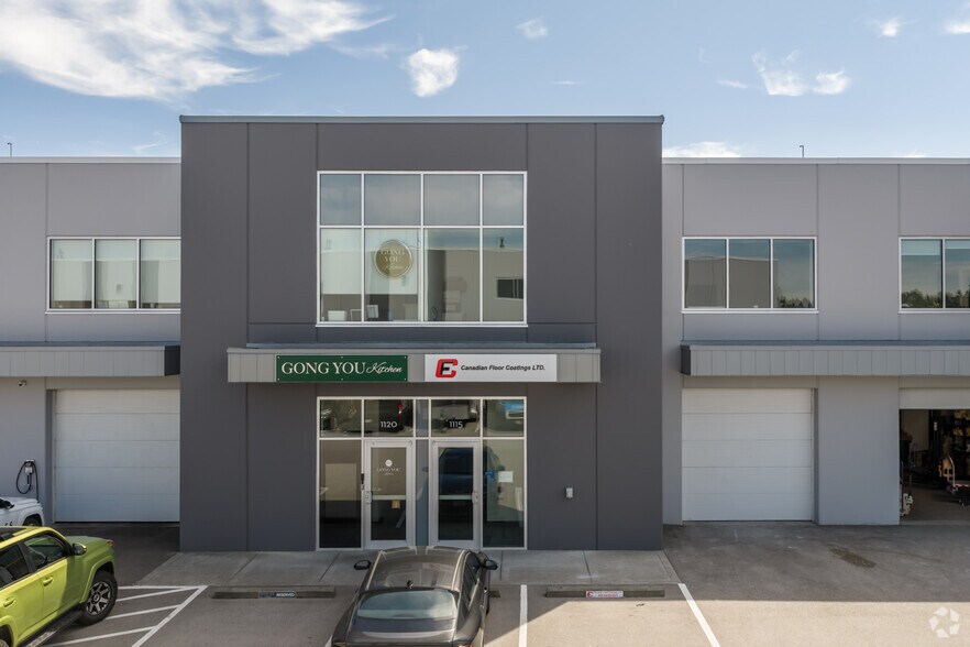 More Photos Of 950 Seaborne Av, Port Coquitlam Warehouse For Sale