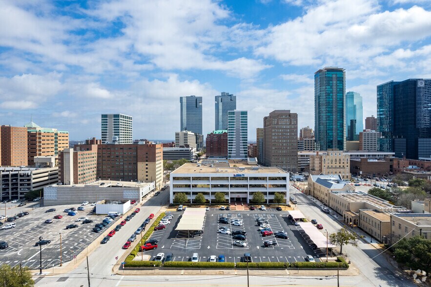 More Photos Of 300 Burnett St, Fort Worth Office For Lease