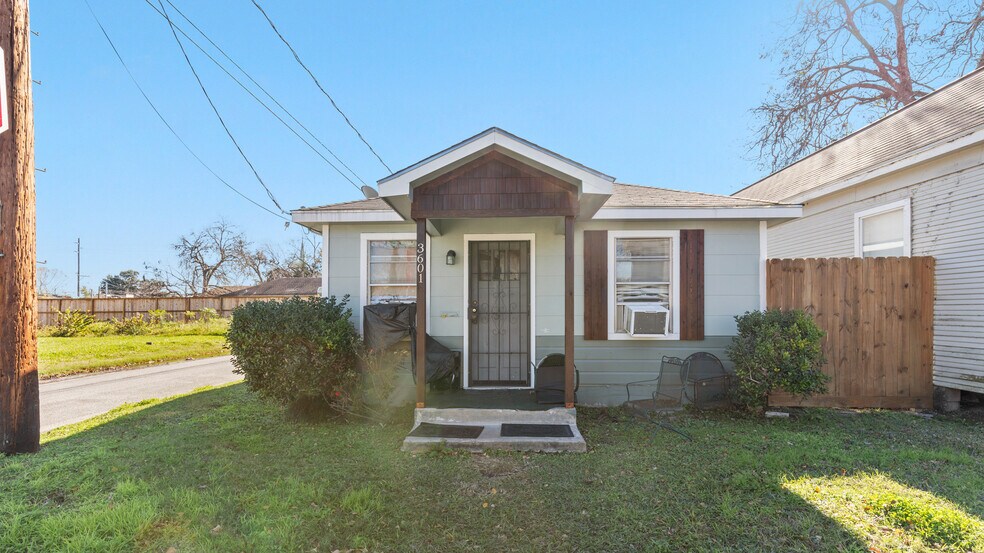 More Photos Of , Houston Multifamily For Sale