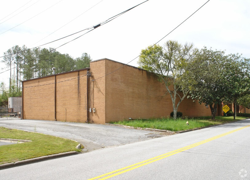 More Photos Of 4420 Commerce Cir SW, Atlanta Warehouse For Lease