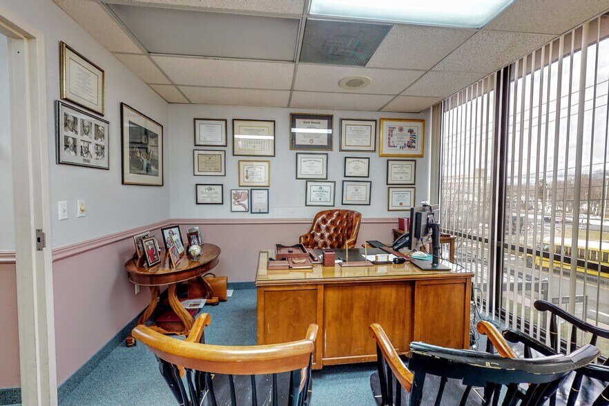 More Photos Of 545 Island Rd, Ramsey Medical For Lease