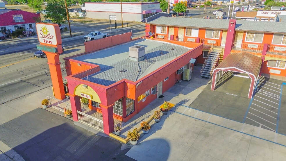 More Photos Of 839 W Pacheco Blvd, Los Banos Hotel For Sale