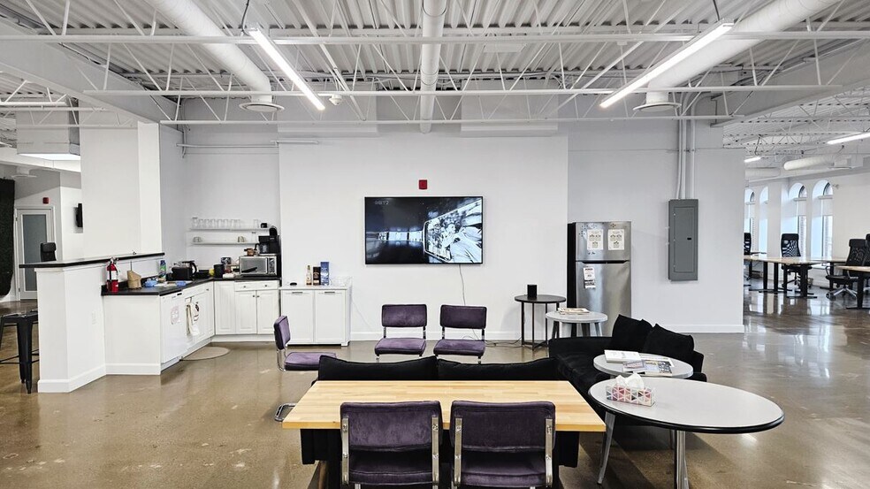 More Photos Of 80 Queen St, Kingston Office For Lease