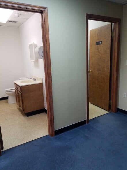 More Photos Of 210 Montage Mountain Rd, Moosic Office For Lease