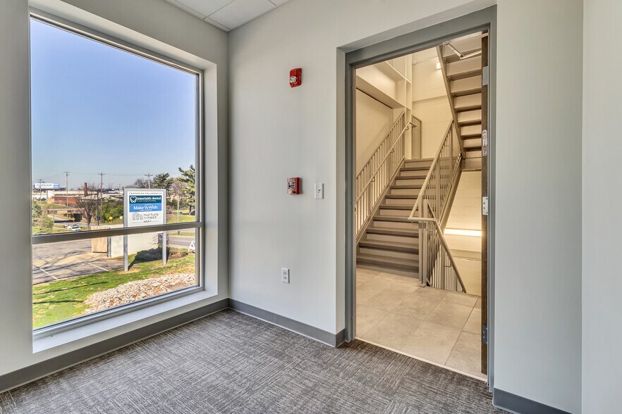 More Photos Of 602 Hill Ave, Nashville Medical For Sale