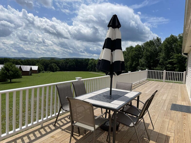 More Photos Of 446 Maples Rd, Milford Hotel For Sale