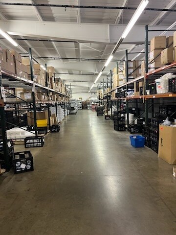 More Photos Of 7820 E Pleasant Valley Rd, Independence Loft Creative Space For Lease