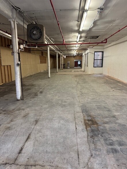 More Photos Of 4130 Park Ave, Bronx Manufacturing For Lease