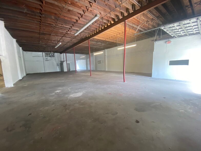 More Photos Of 837 NW 8th Ave, Fort Lauderdale Warehouse For Sale