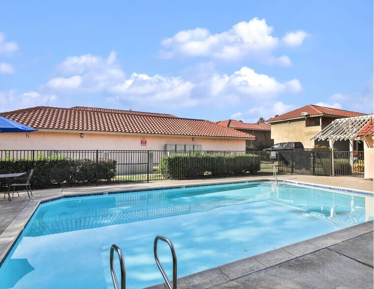 More Photos Of 1531 W Rialto Ave, Fontana Apartments For Sale