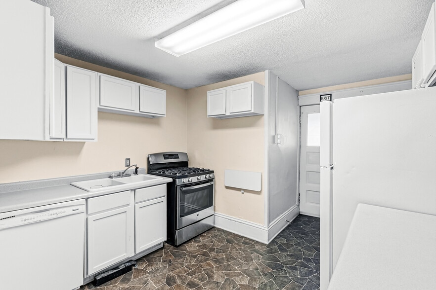 More Photos Of 1154 Grand Ave, Saint Paul Storefront Retail Office For Sale