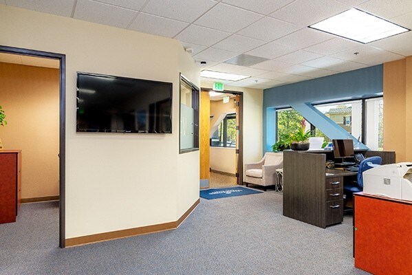 More Photos Of 9988 Hibert St, San Diego Office For Lease