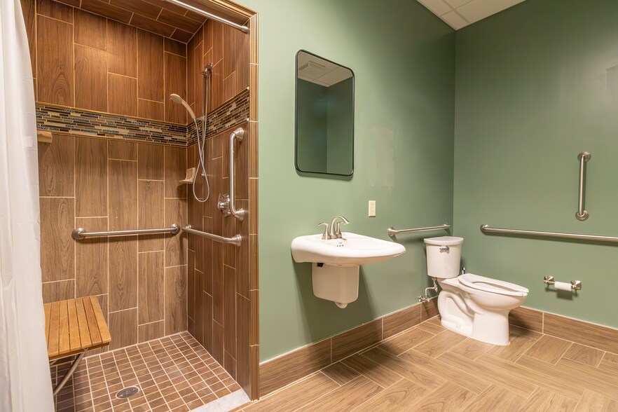 More Photos Of 310 New Fidelity Ct, Garner Medical For Lease