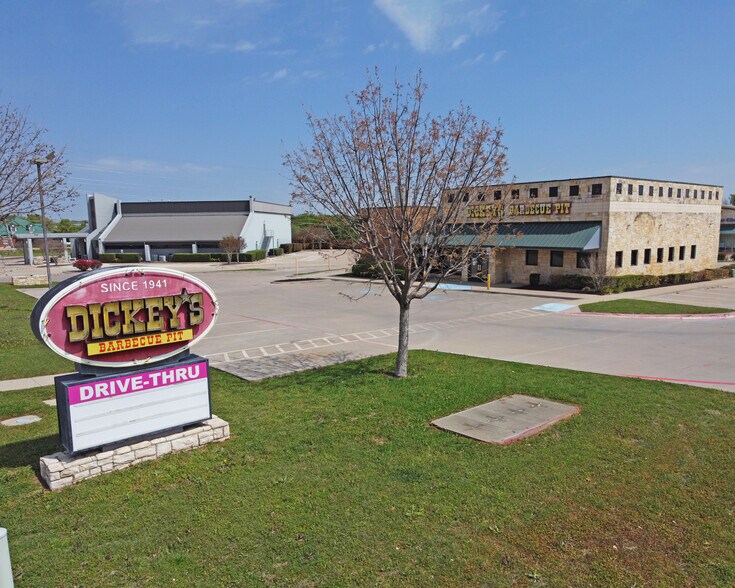 More Photos Of 1858 Precinct Line Rd, Hurst General Retail For Sale