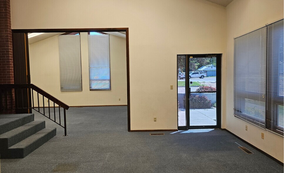 More Photos Of 1035 N Lincoln Ave, Jerome Office For Sale