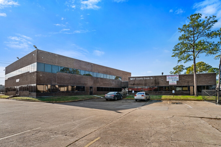 More Photos Of 9207 Country Creek Dr, Houston Office For Sale