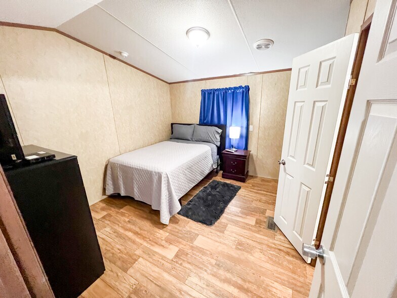 More Photos Of 3299 S Fulton Ave, Odessa Specialty For Sale