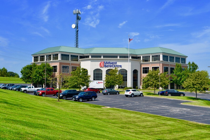 More Photos Of 2299 Technology Dr, O'Fallon Office For Lease