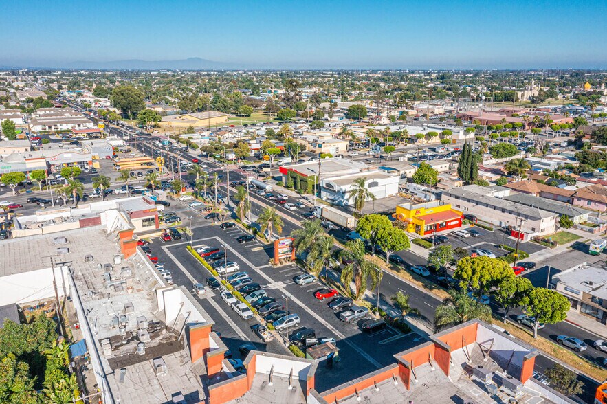 More Photos Of 1301 E Rosecrans Ave, Compton Unknown For Lease