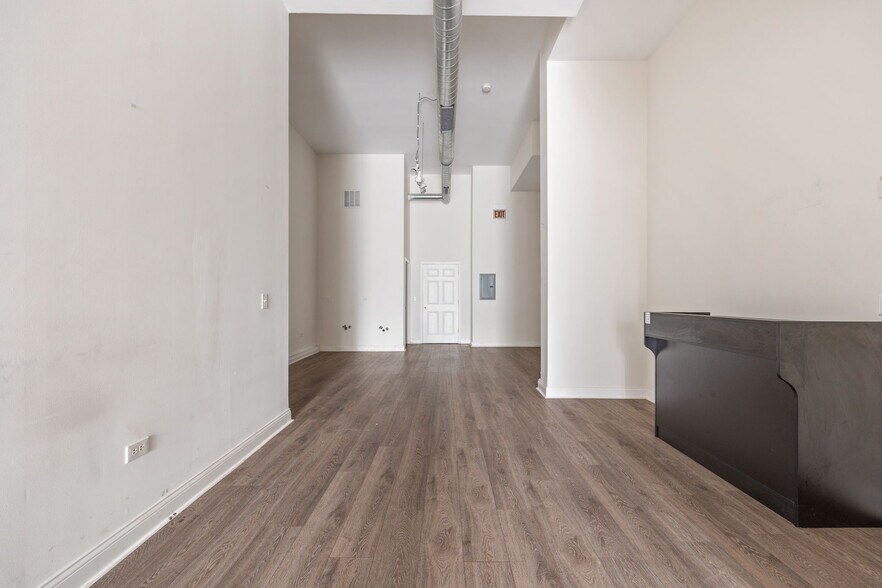 More Photos Of 2816 W Chicago Ave, Chicago Apartments For Lease