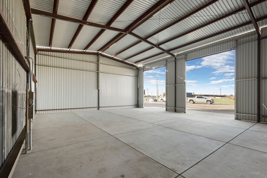 More Photos Of 10150 Mingo Rd, Galt Warehouse For Lease