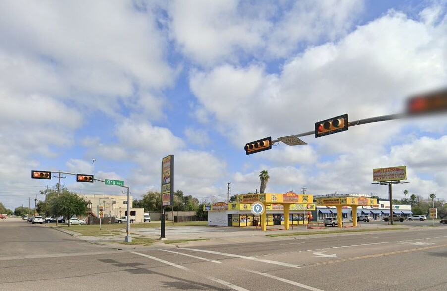 More Photos Of 606 E King Ave, Kingsville Storefront Retail Office For Sale