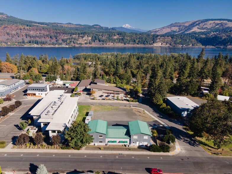 More Photos Of 200 N Wasco Ct, Hood River Warehouse For Sale
