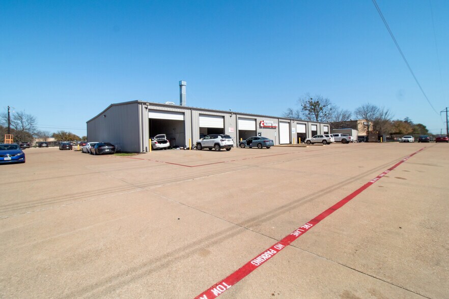 More Photos Of 2220 N Earl Rudder Fwy, Bryan Warehouse For Sale