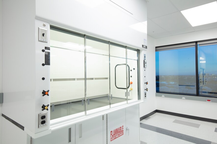 More Photos Of 1400 Fashion Island Blvd, San Mateo Research And Development For Lease