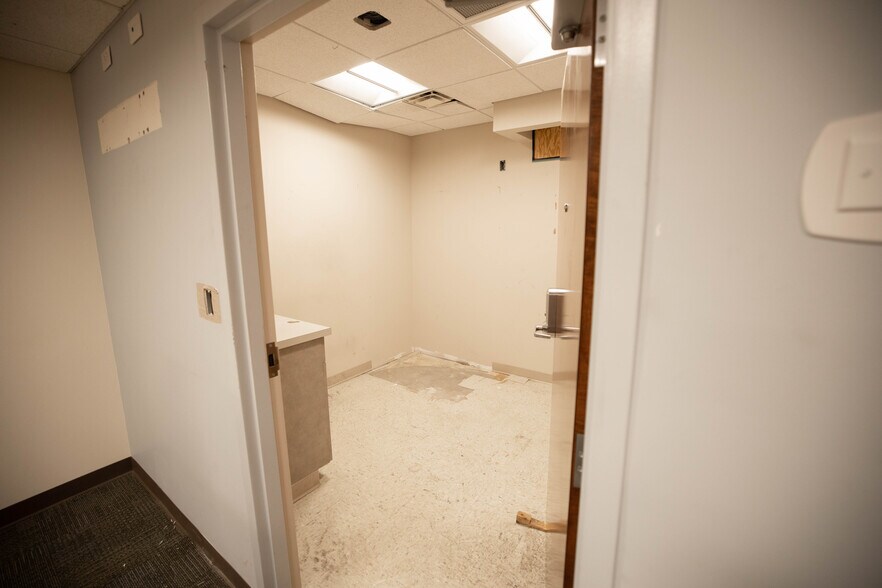 More Photos Of 505 E Green St, Champaign Office For Lease