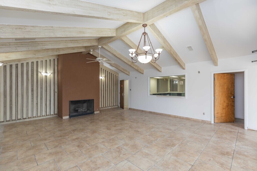 More Photos Of 7308 Fleming Ave, Amarillo Medical For Lease