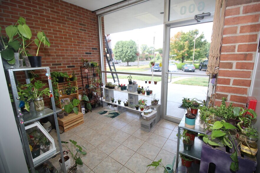 More Photos Of 121 Friends Ln, Newtown Medical For Sale