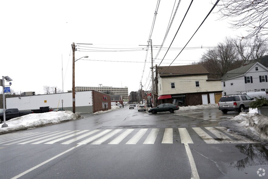 More Photos Of 235 Essex St, Haverhill Auto Repair For Sale