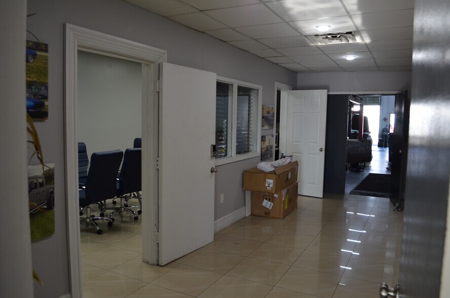 More Photos Of 5359 N Nob Hill Rd, Sunrise Office For Sale