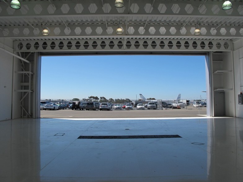 More Photos Of 2100 Palomar Airport Rd, Carlsbad Airplane Hangar For Sale